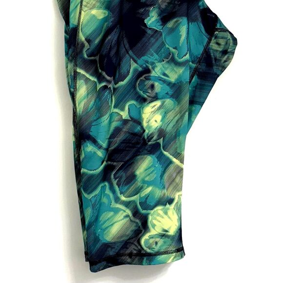 Tek Gear Women's 2X (39x20) DRYTEK Printed High-Waisted Capri Leggings Pockets - Picture 4 of 15